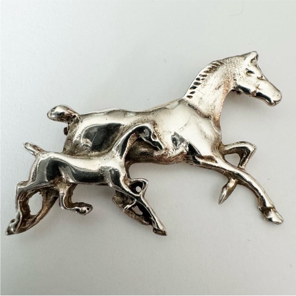 Sterling Silver Horse Brooch - Picture 11 of 11